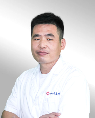 田胜利医生照片